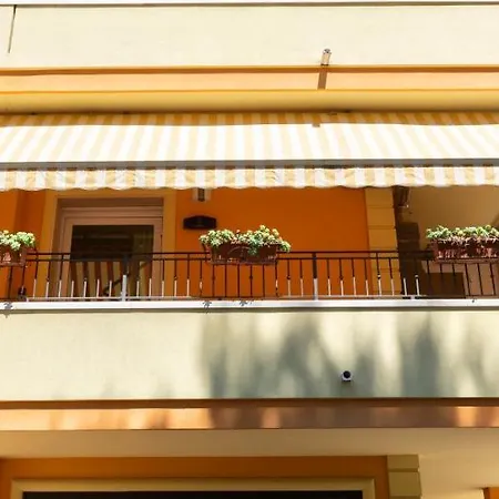 In Centro Bianca Apartament Riccione
